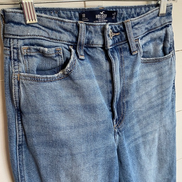 Hollister 1R Ultra high Rise Mom Jeans Raw Hem W25 X 27 - New - Picture 8 of 14